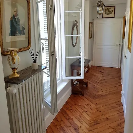 Couette-café Château De 4*