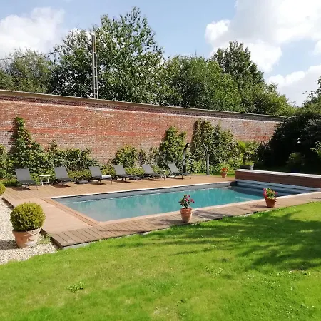 Couette-café Château De Cleuville