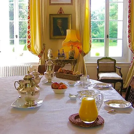Alojamento de Acomodação e Pequeno-almoço Château De 4*