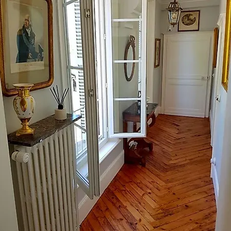 Château De Alojamento de Acomodação e Pequeno-almoço 4*