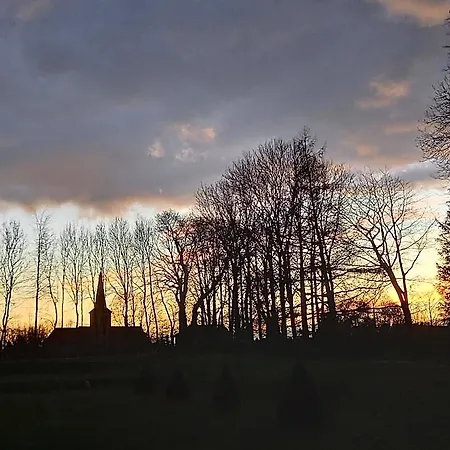 Château De Alojamento de Acomodação e Pequeno-almoço Cleuville