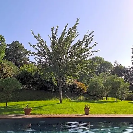 Château De Alojamento de Acomodação e Pequeno-almoço 4*