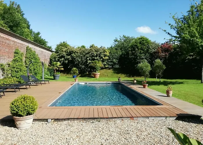 Chateau De Frühstückspension Cleuville